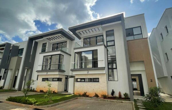 4 Bedroom Townhouse for Sale in Lavington with DSQ