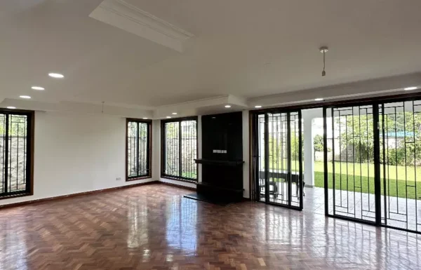 5 Bedroom Townhouse for Sale in Lavington – All Ensuite